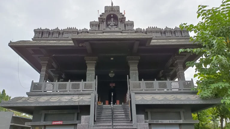 श्री वरदविनायक मंदिर, कर्मवीर नगर (कोपरगाव) 1